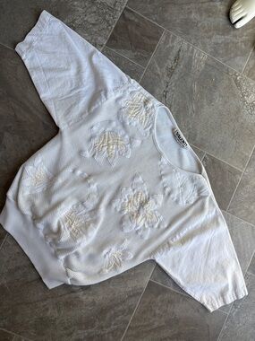 Valenti Rome, NY, Paris VTC 70s White Floral Appliqué 3/4” sleeve shirt